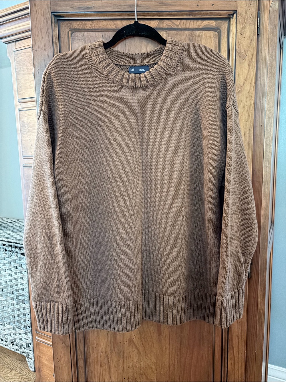 GAP Men's Chestnut Brown Crewneck Knit Sweater